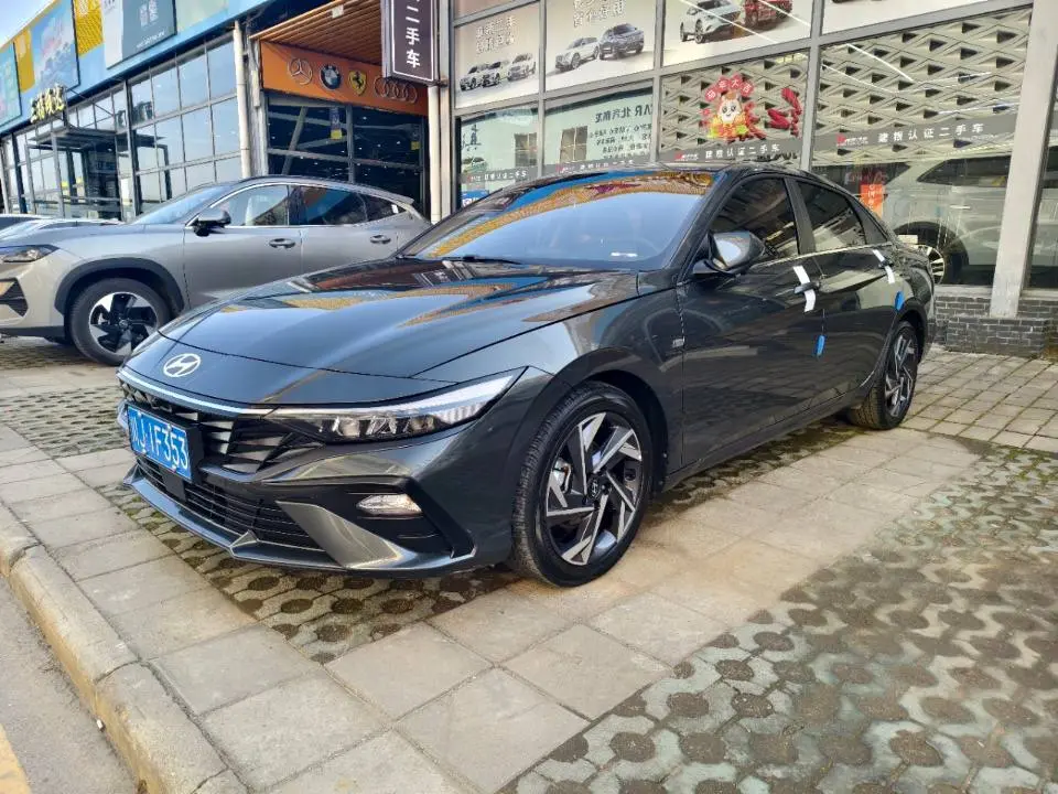 Elantra